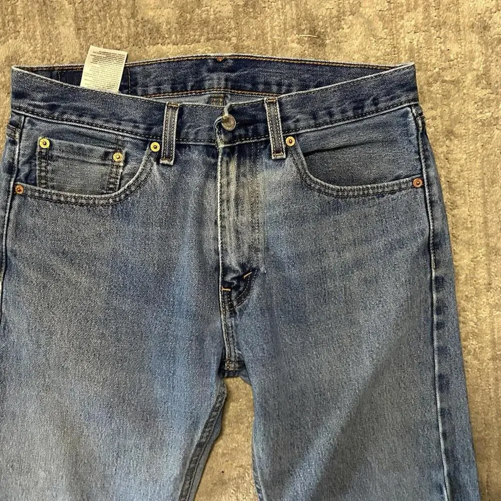 Levi’s 505 Jeans Size 32x30 Classic Fit Blue Denim Straight Leg Medium Wash